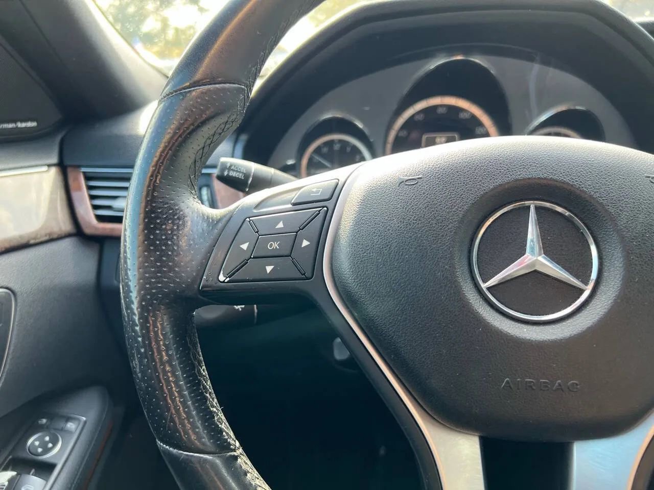 Used 2013 Mercedes-Benz E 350 Sedan image 20