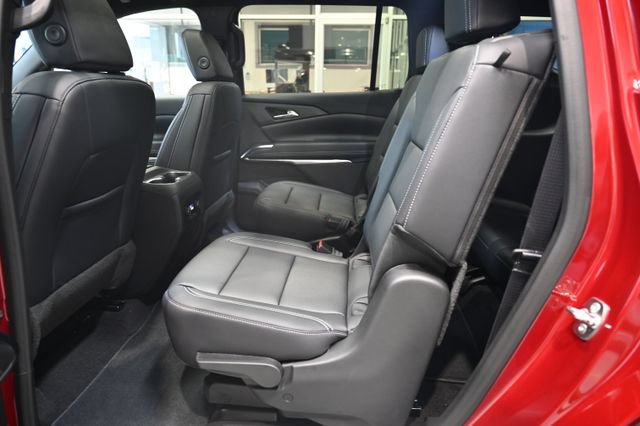 New 2026 Chevrolet Traverse LT w/ Sun and Wheel Package FWD image 11