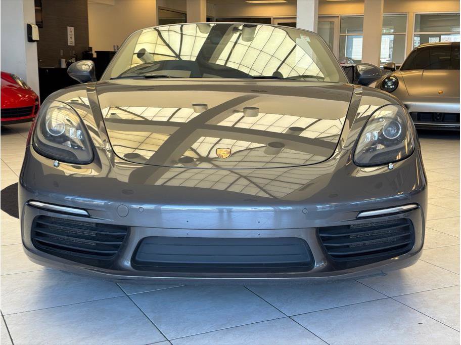 Used 2017 Porsche 718 Boxster S RWD image 2