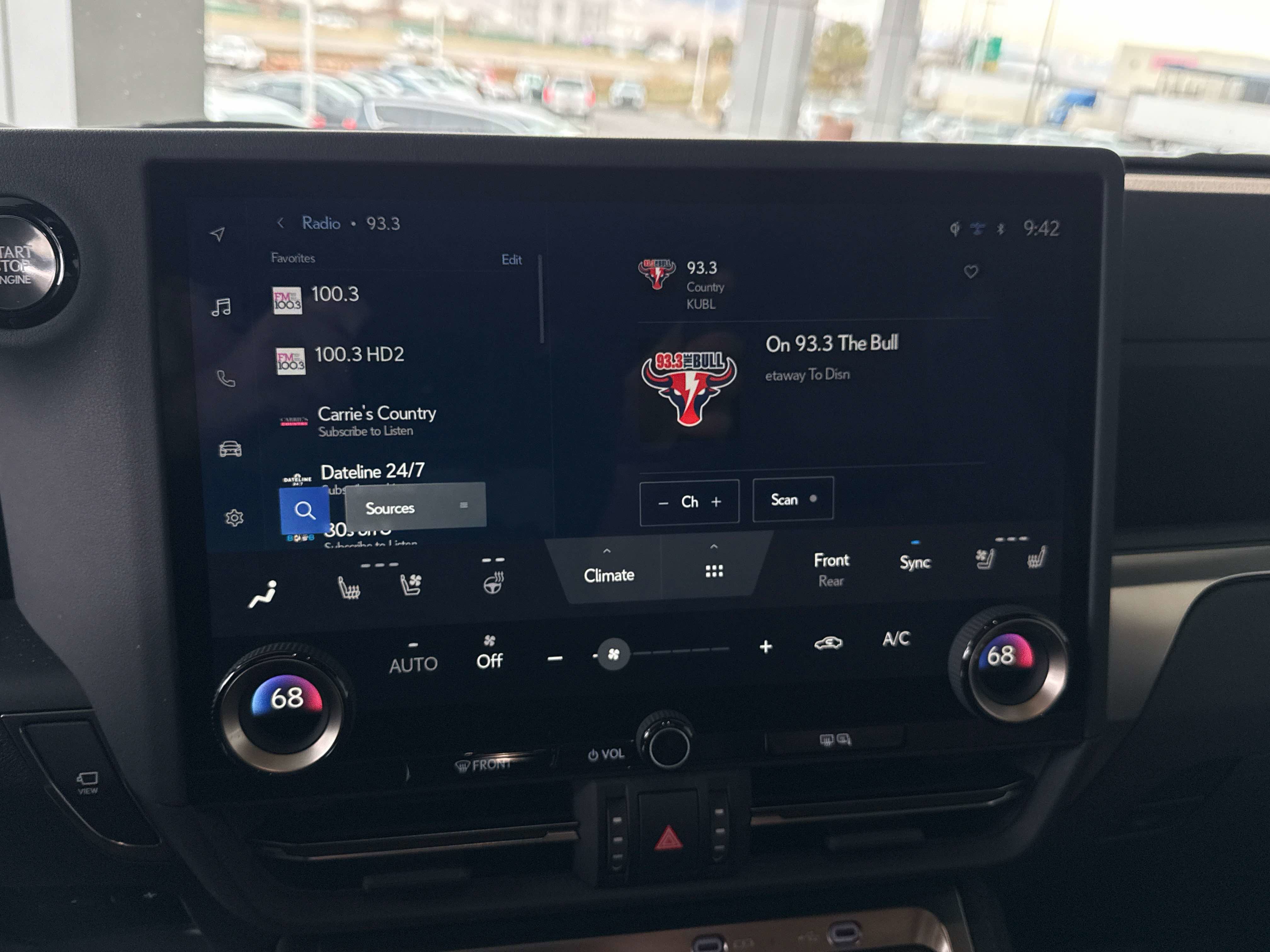 Used 2025 Lexus GX 550 w/ Accessory Package (2T) image 25