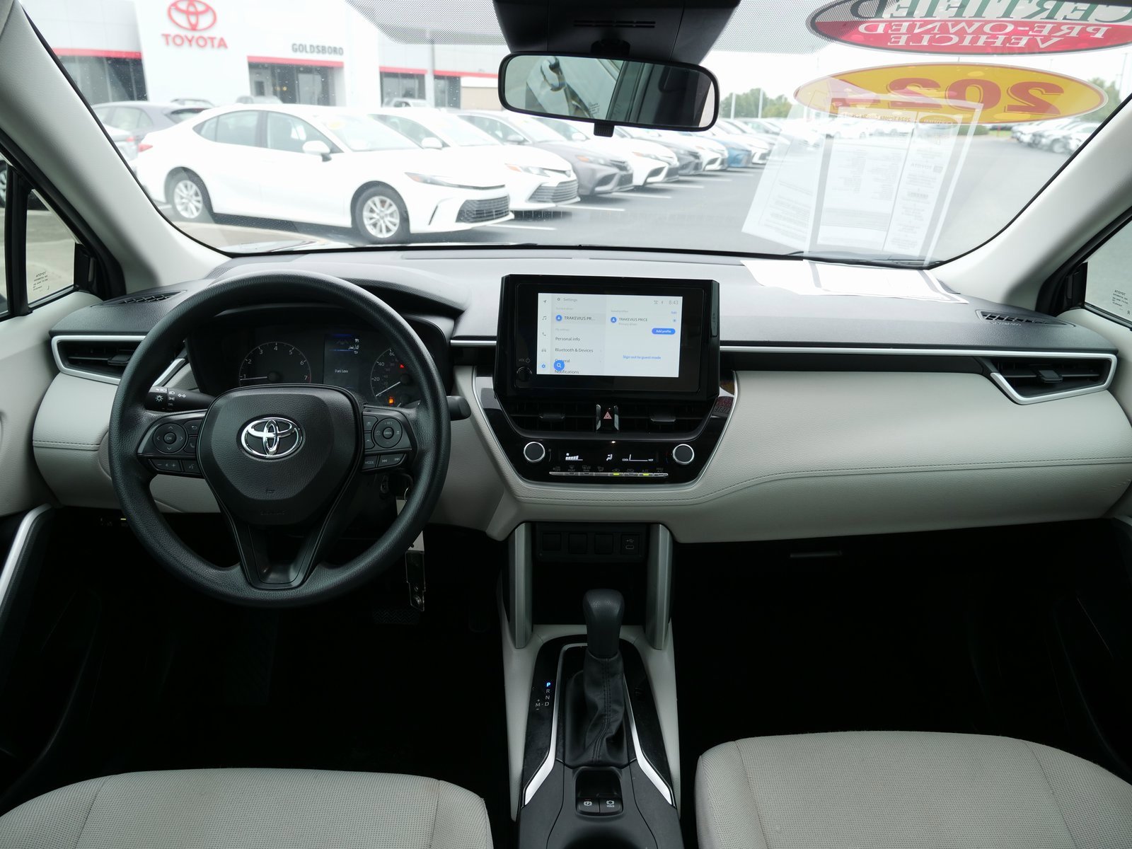 Used 2024 Toyota Corolla Cross L image 16