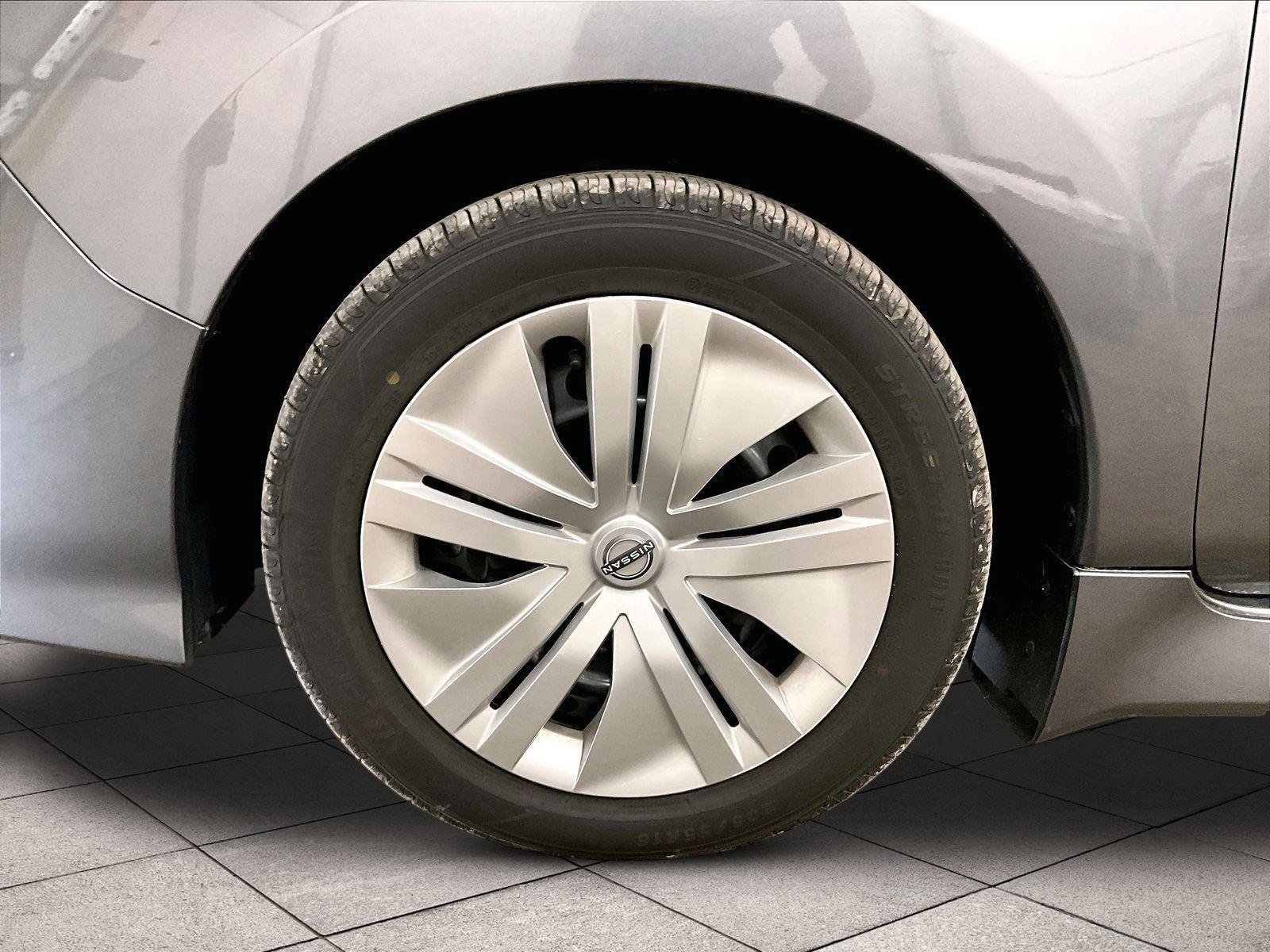 Used 2023 Nissan Leaf S image 8