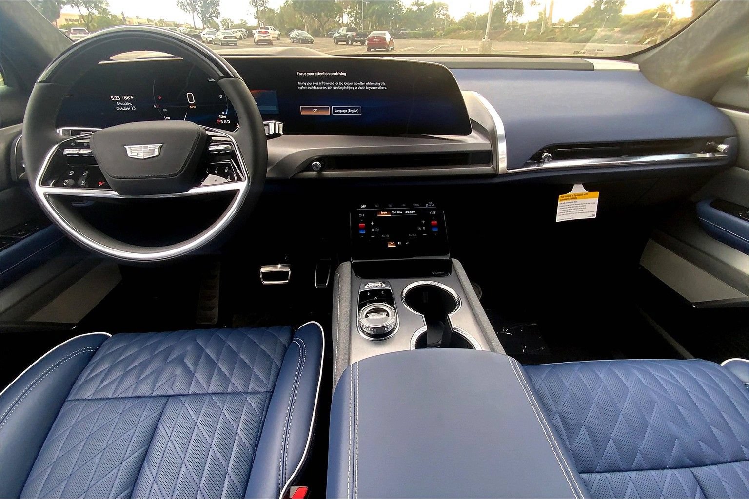 Used 2026 Cadillac Vistiq Premium Luxury AWD/4WD image 7