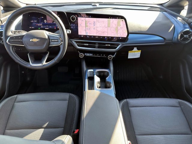 Used 2024 Chevrolet Equinox EV LT FWD image 16