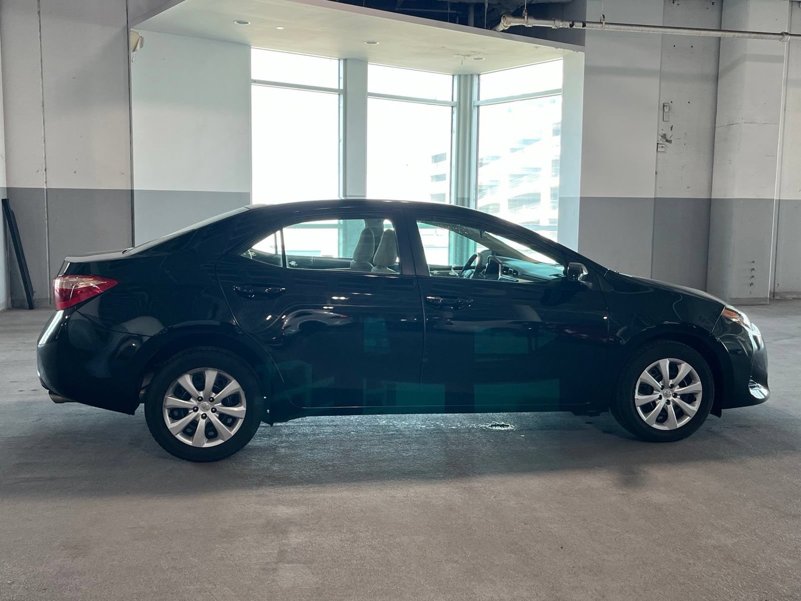 Used 2019 Toyota Corolla LE FWD image 11