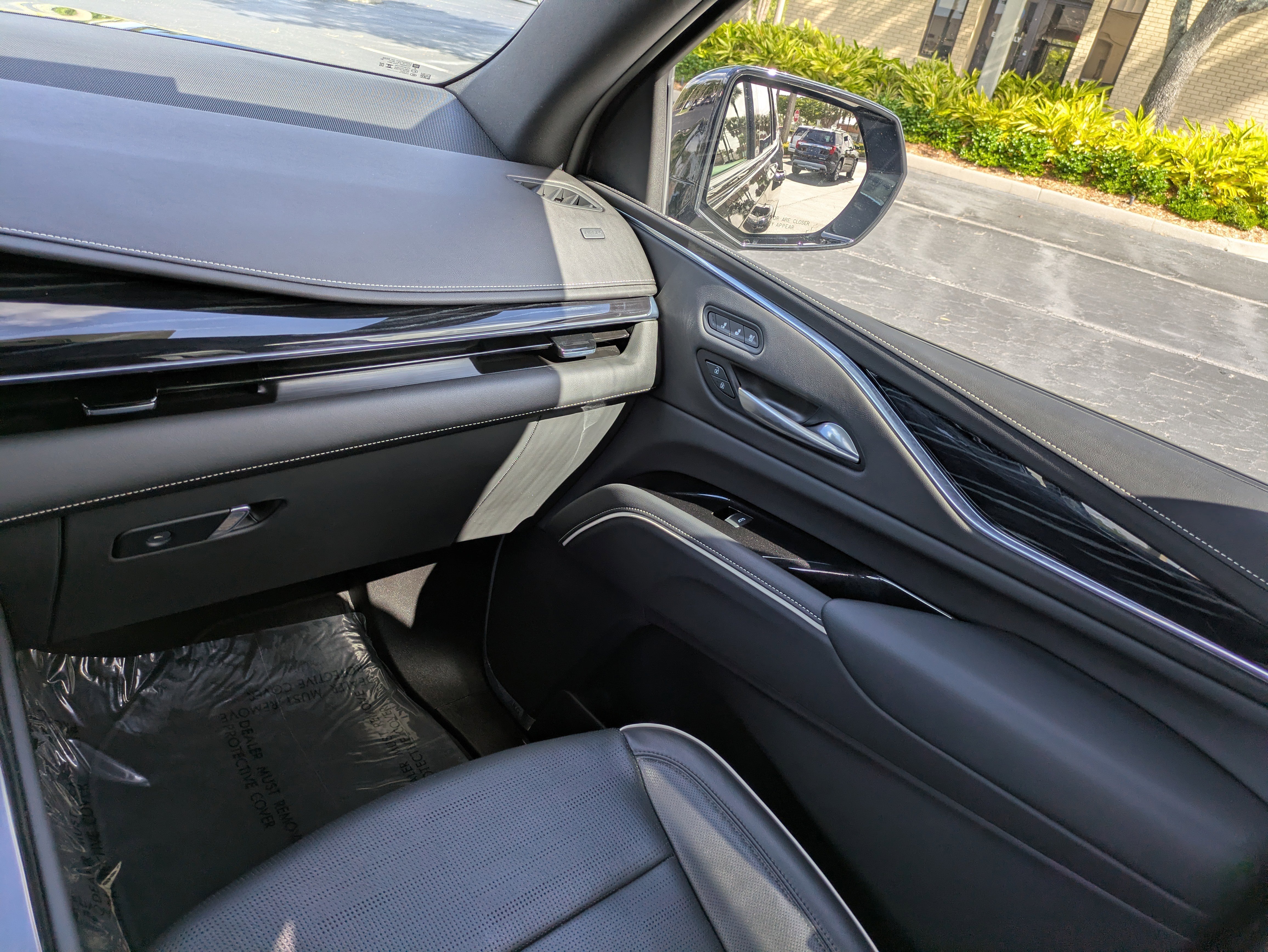 Certified 2024 Cadillac Escalade Sport AWD/4WD image 15