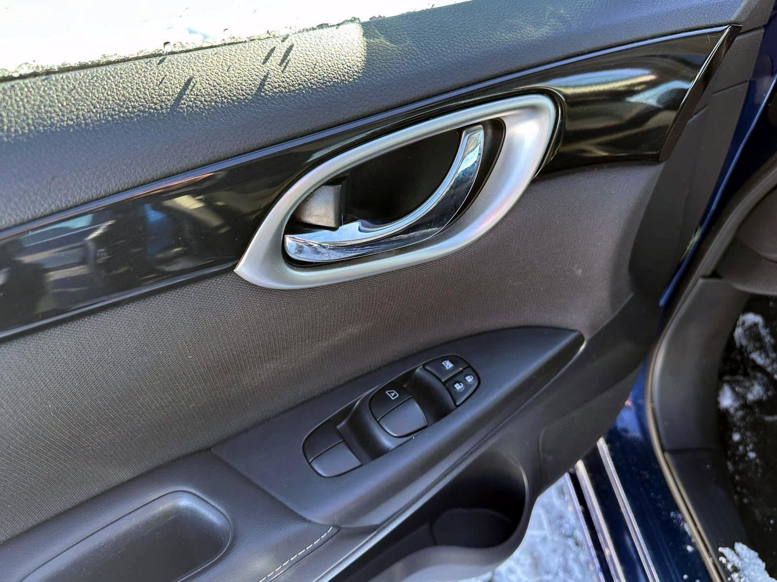 Used 2019 Nissan Sentra SV w/ Special Edition Package image 15