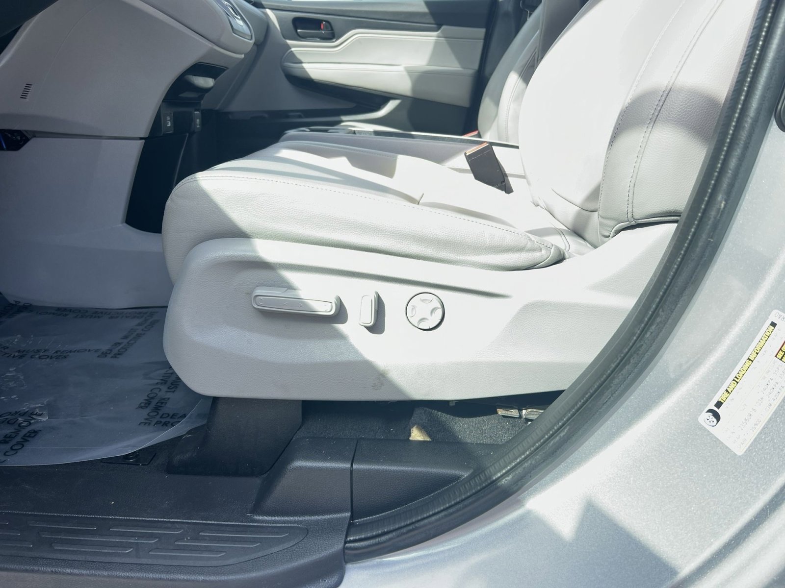 Used 2023 Honda Odyssey EX-L image 14