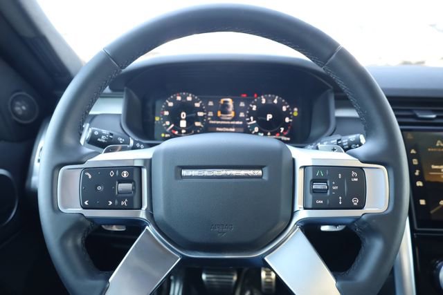 Used 2024 Land Rover Discovery Dynamic SE image 14