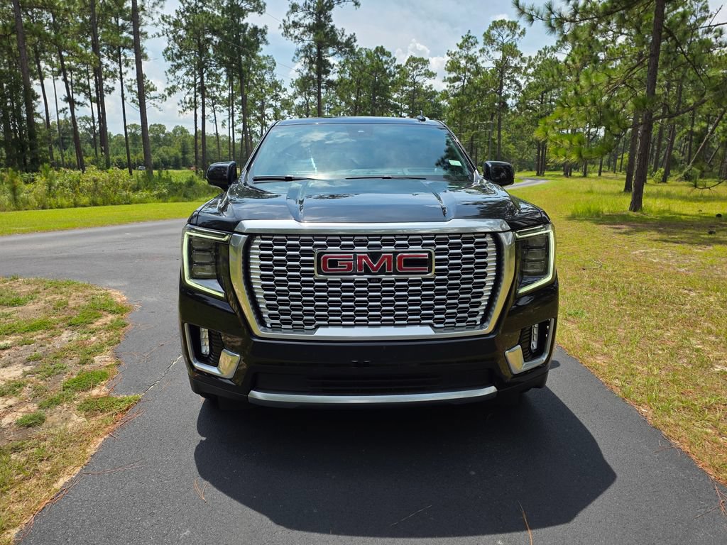 Used 2024 GMC Yukon XL Denali w/ Denali Reserve Package AWD/4WD image 8