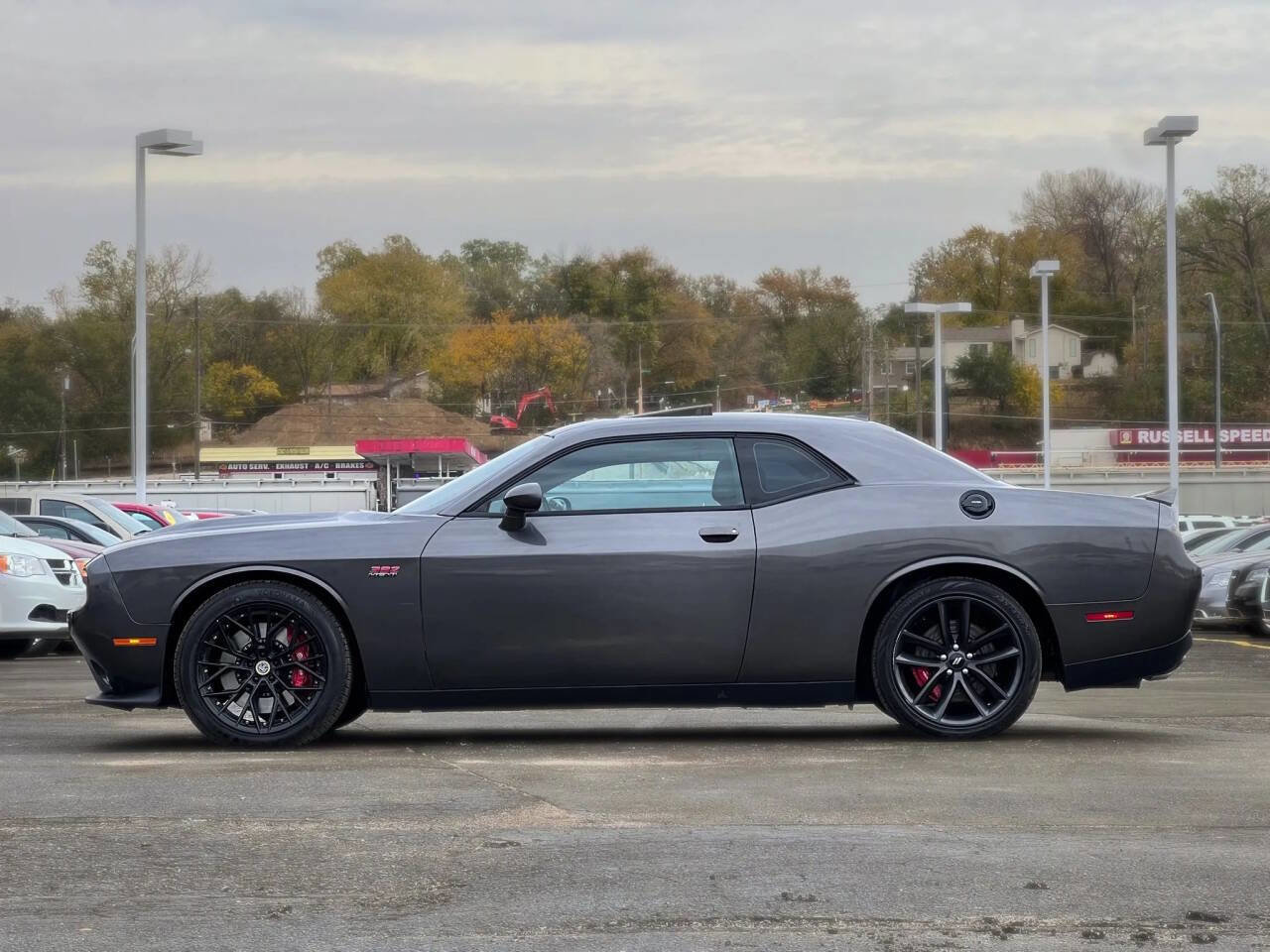 Used 2015 Dodge Challenger SRT w/ Technology Group image 4