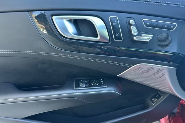 Used 2019 Mercedes-Benz SL 550 image 11
