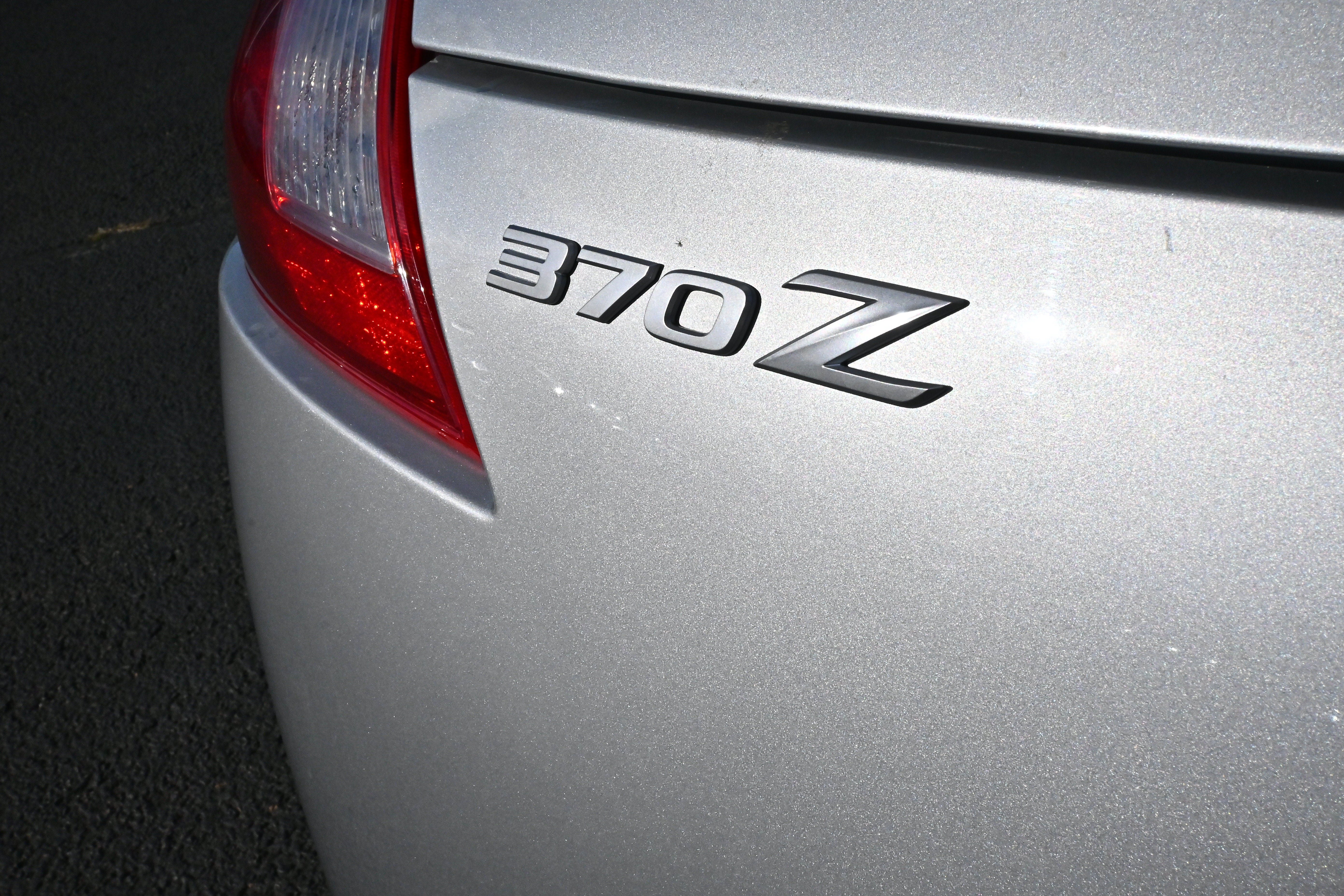 Used 2019 Nissan 370Z Coupe RWD image 11