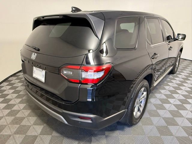 Used 2025 Honda Pilot EX-L image 6
