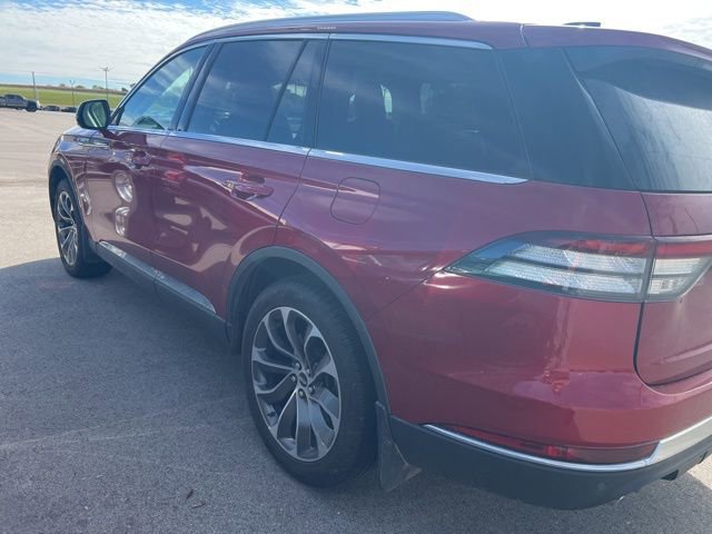 Used 2025 Lincoln Aviator Reserve w/ Illumination Package image 2