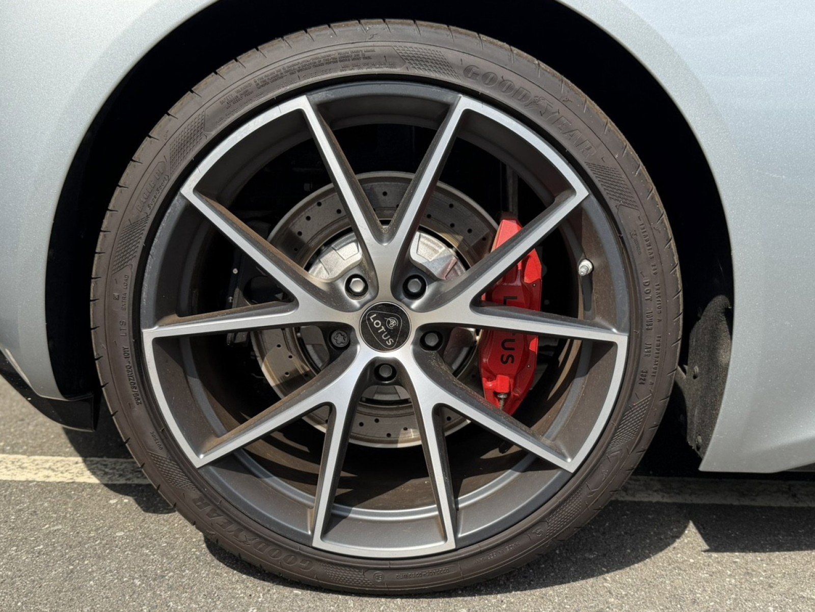 Used 2025 Lotus Emira RWD image 10