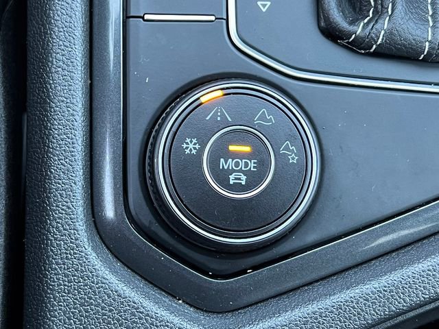 Used 2021 Volkswagen Tiguan SE R-Line image 31