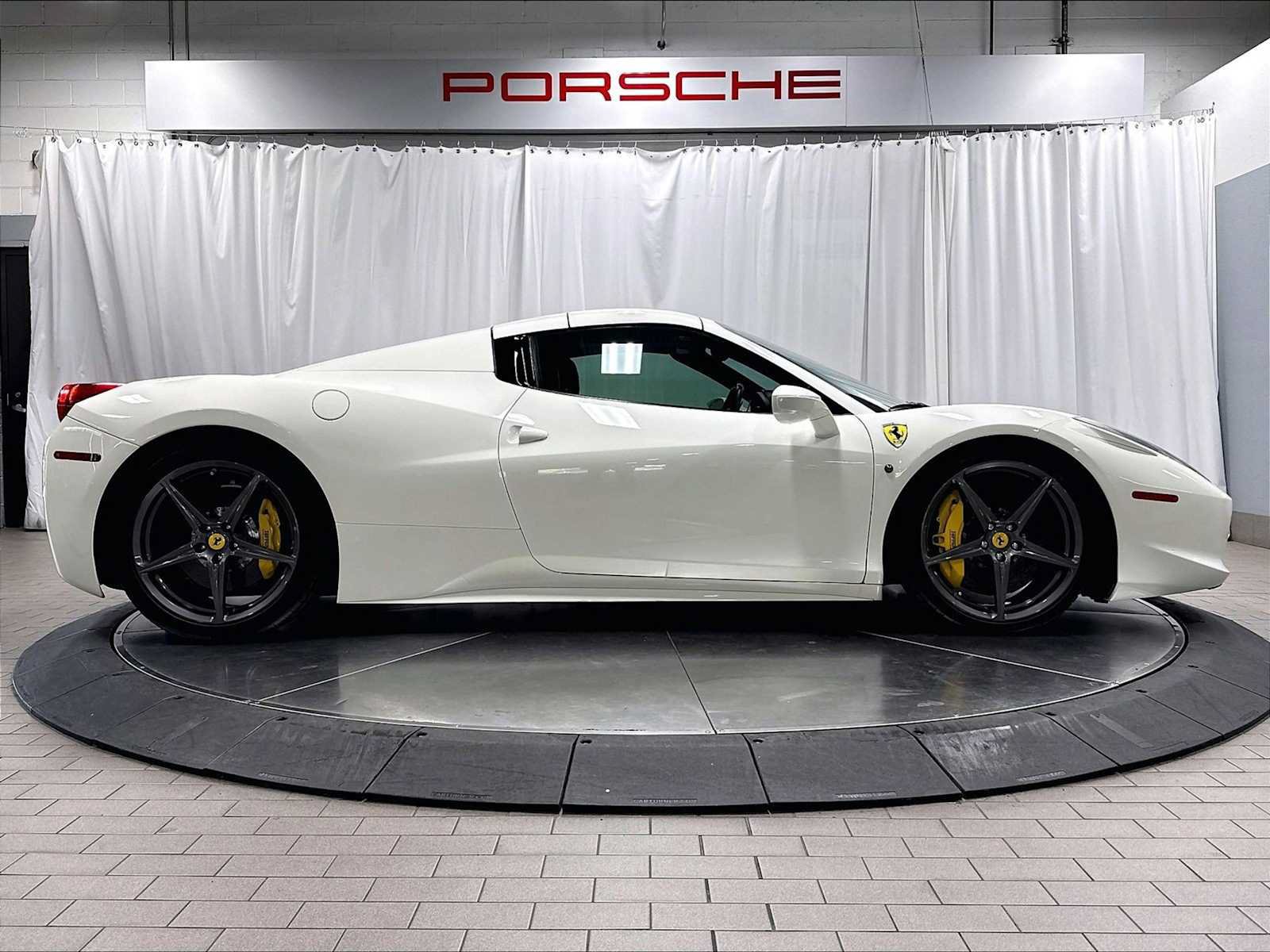 Used 2015 Ferrari 458 Spider RWD image 11