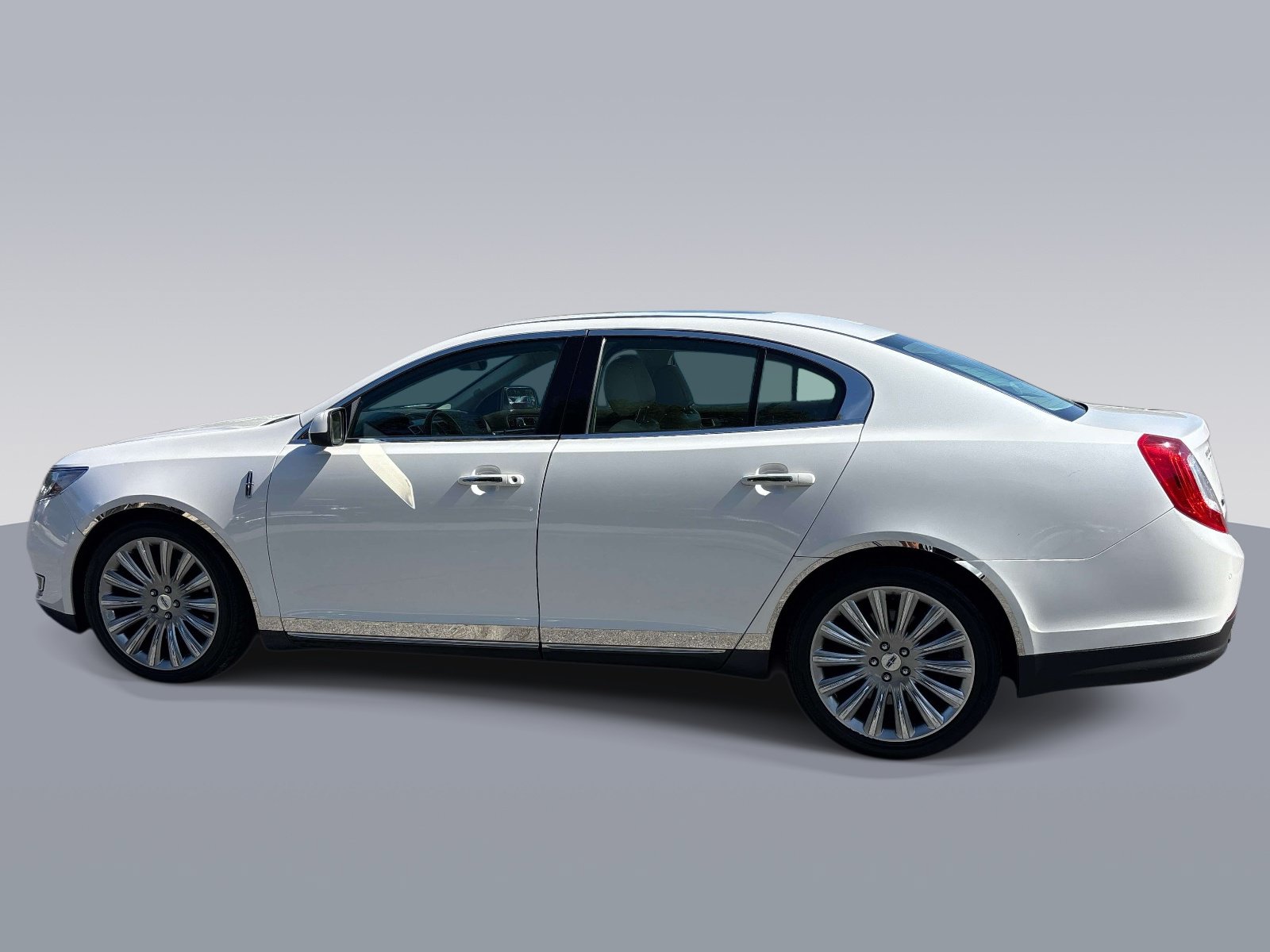 Used 2013 Lincoln MKS AWD image 6