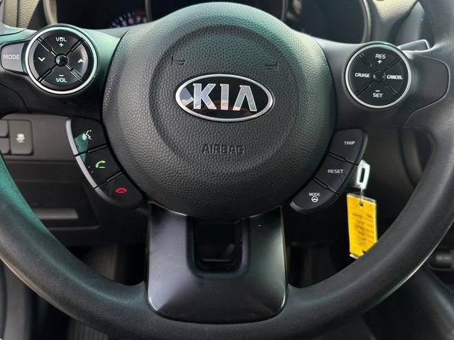 Used 2016 Kia Soul + FWD image 19
