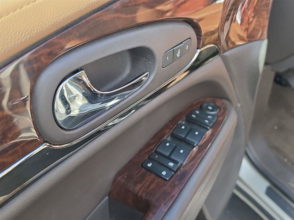 Used 2017 Buick Enclave Premium w/ Experience Buick Package AWD/4WD image 14