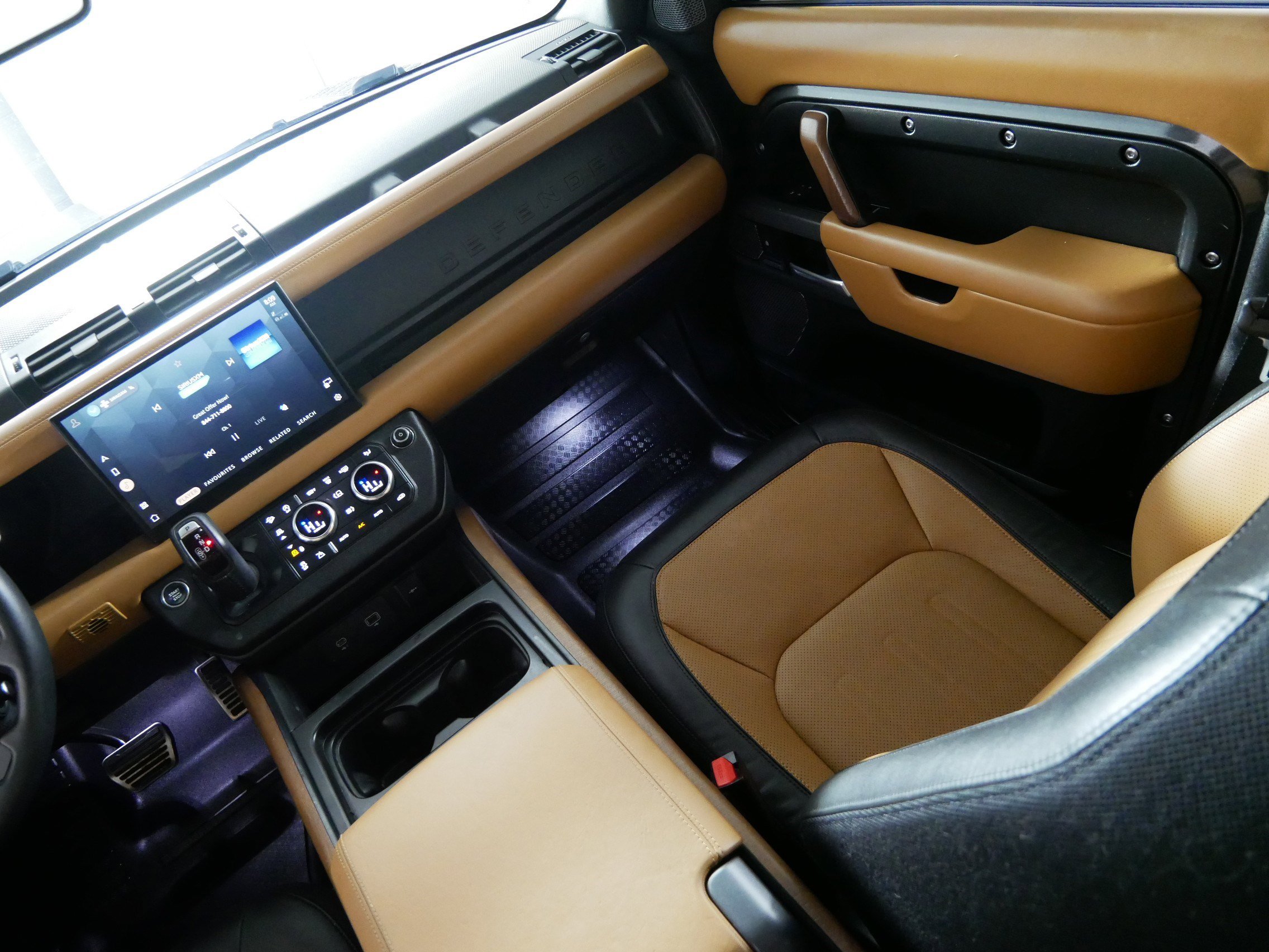 Used 2024 Land Rover Defender 110 X image 11