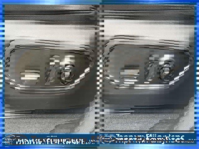 Used 2023 Jeep Grand Cherokee 4WD 4xe w/ MOPAR Finishing Package image 18