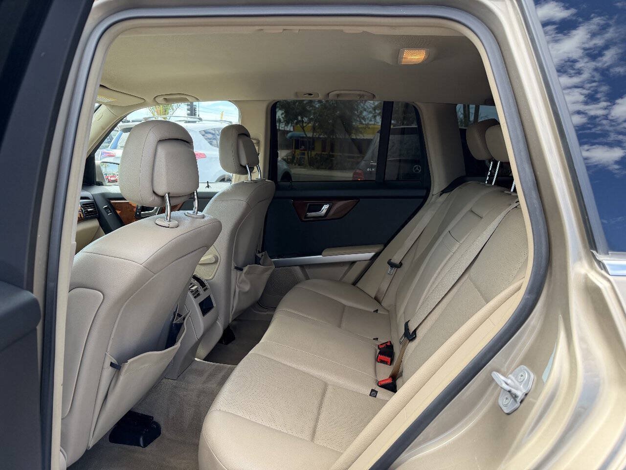 Used 2010 Mercedes-Benz GLK 350 4MATIC image 10