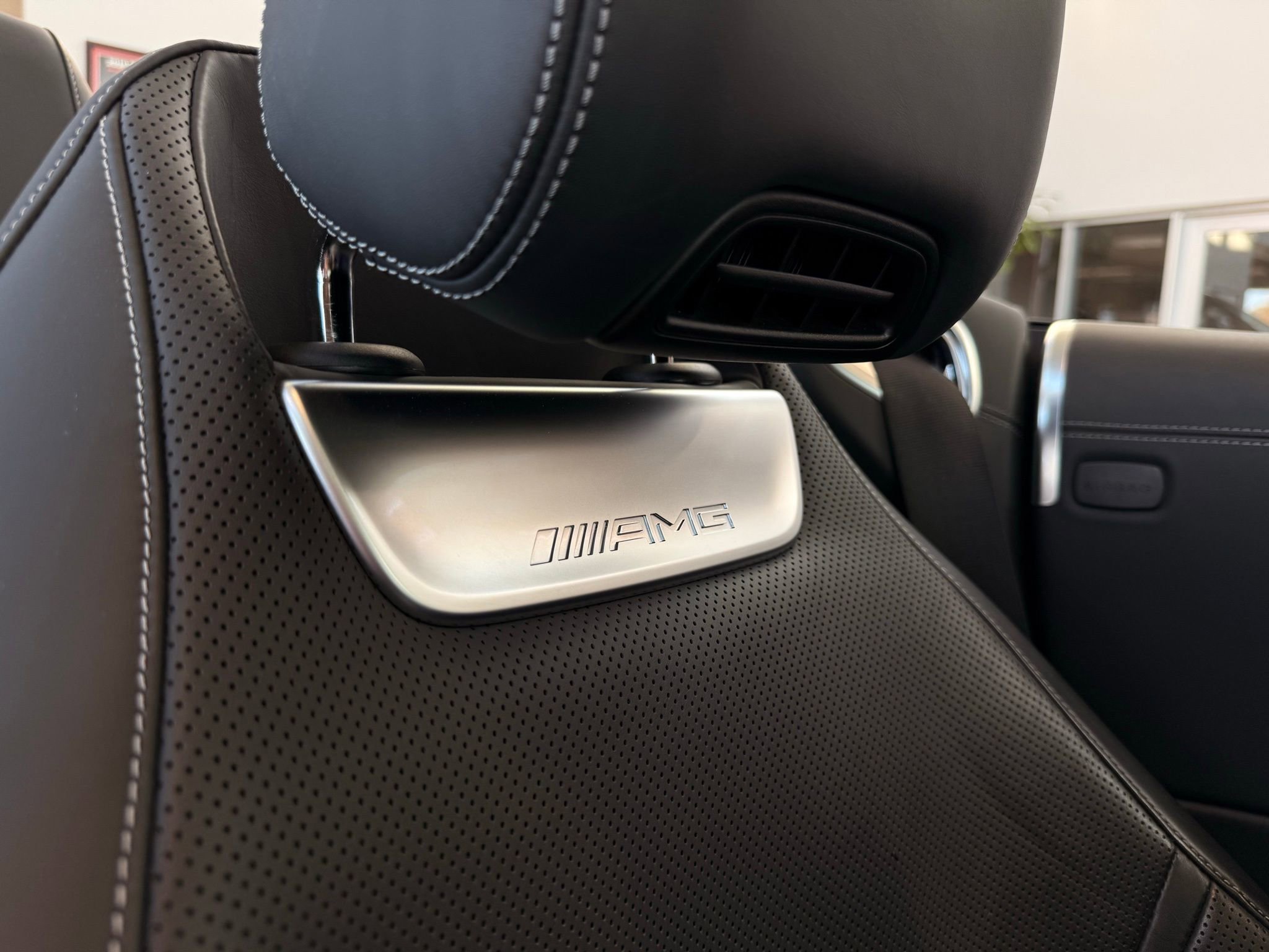 Used 2023 Mercedes-Benz SL 43 AMG w/ Driver Assistance Package image 35