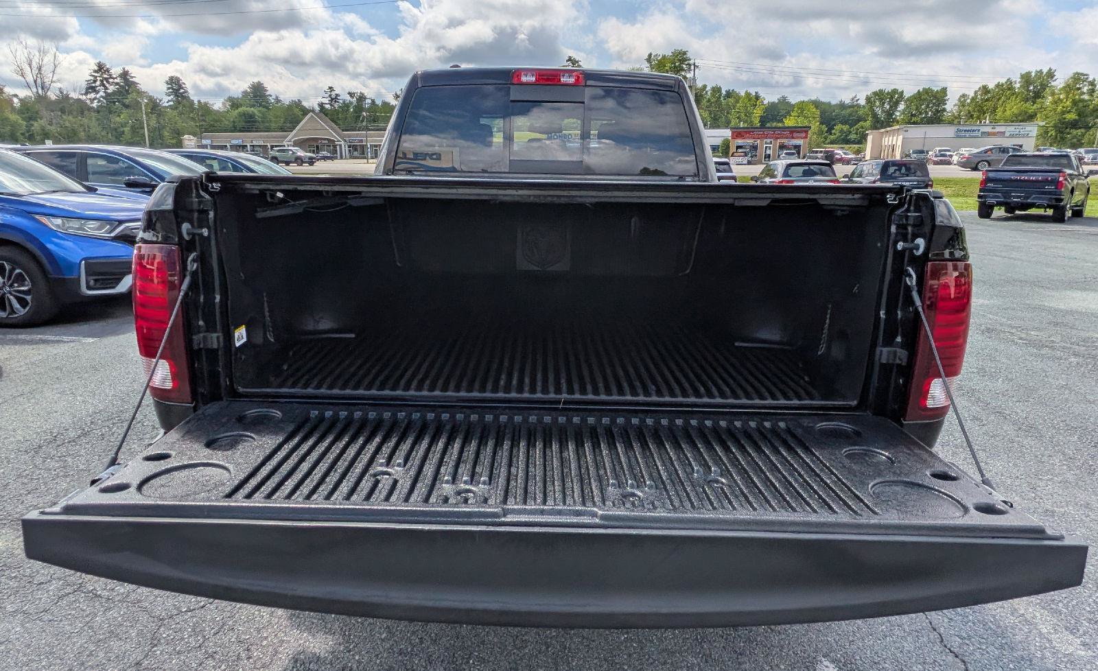 Used 2022 RAM 1500 Warlock w/ Electronics Group AWD/4WD image 10