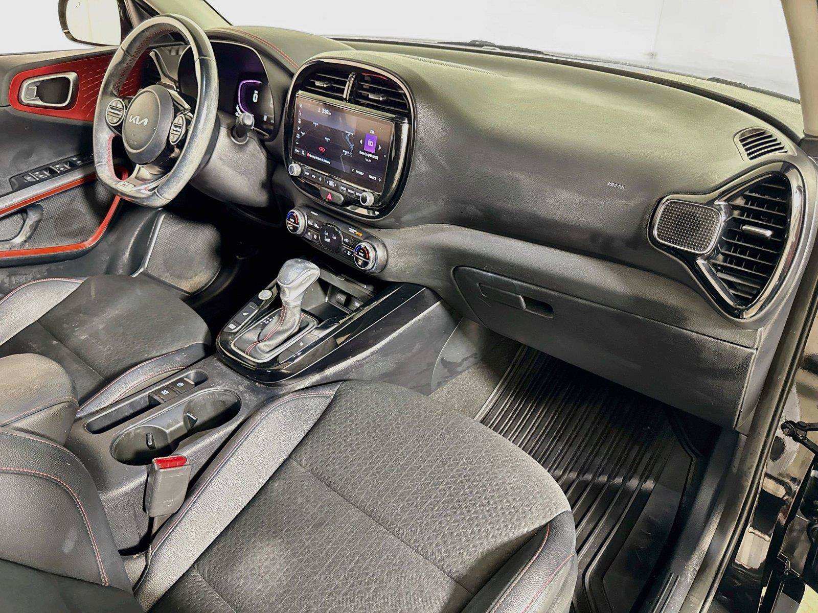 Used 2023 Kia Soul GT-Line w/ GT-Line Technology Package FWD image 29