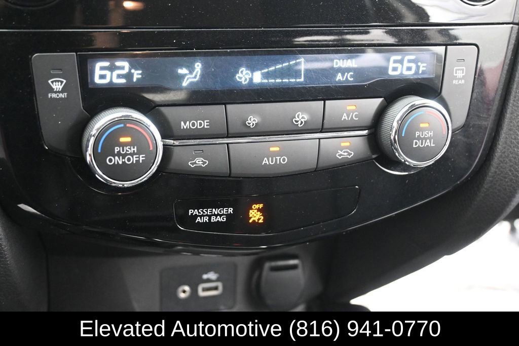Used 2021 Nissan Rogue Sport SL FWD image 12