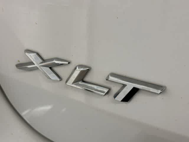 Used 2024 Ford Explorer XLT w/ Equipment Group 202A AWD/4WD image 18