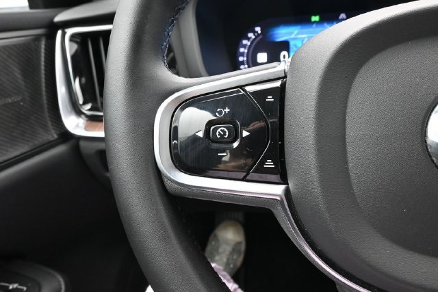 Used 2024 Volvo S60 B5 Plus w/ Climate Package FWD image 25