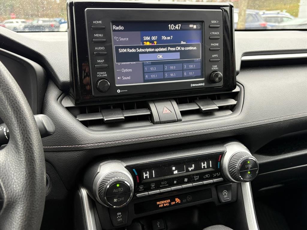 Used 2021 Toyota RAV4 XLE image 12