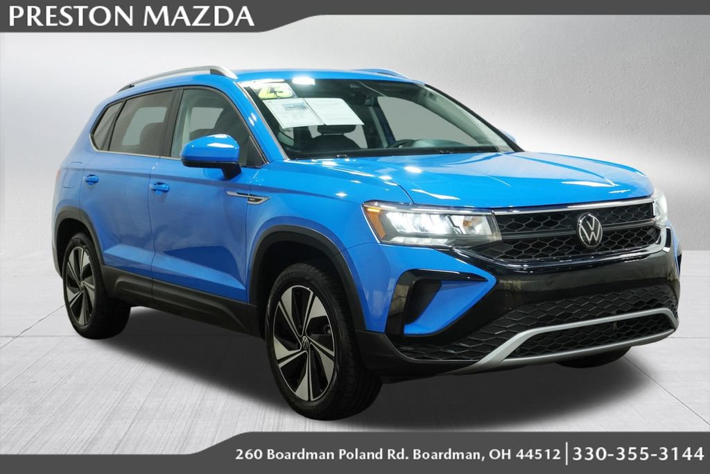 Used 2023 Volkswagen Taos SE AWD/4WD image 1