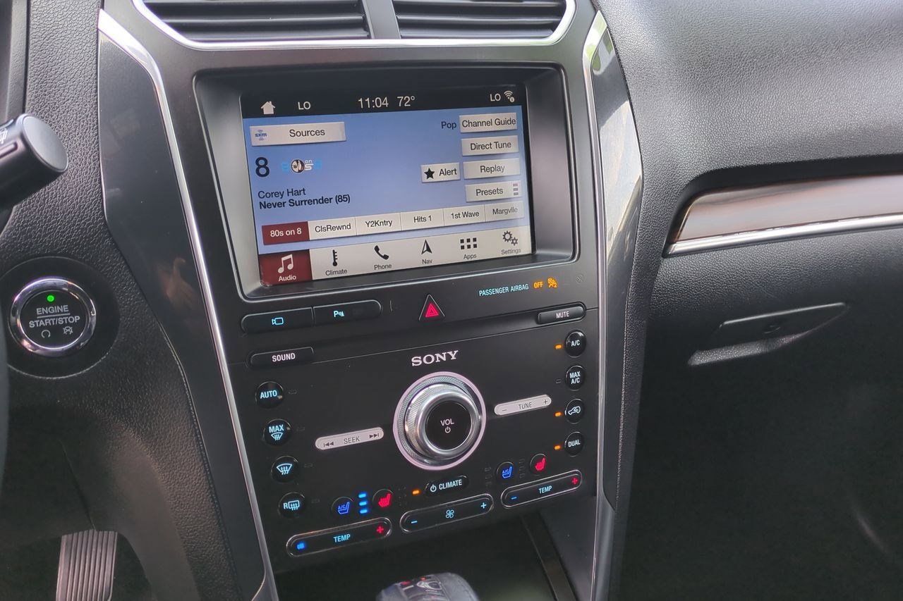 Used 2019 Ford Explorer Limited w/ Class III Trailer Tow Package FWD image 16