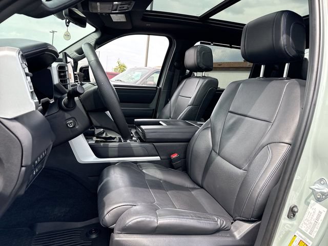 Used 2024 Toyota Tundra Platinum AWD/4WD image 11