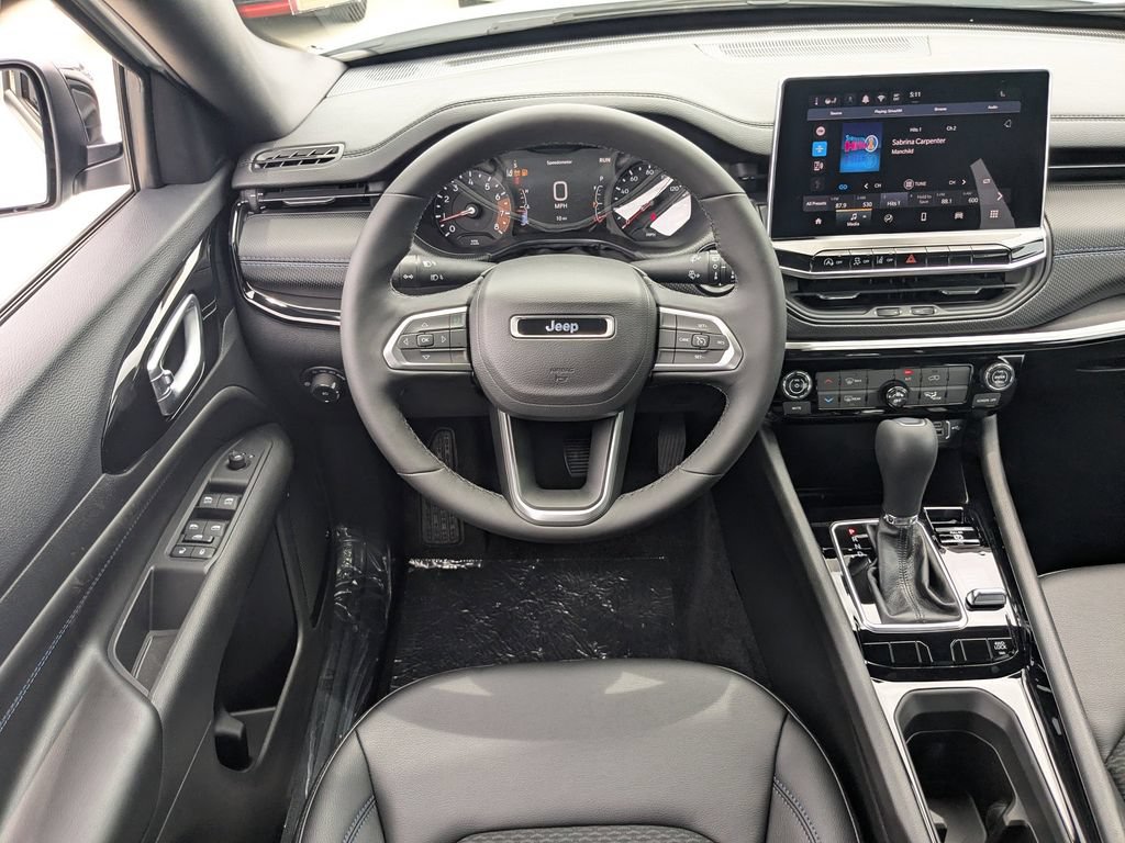 New 2026 Jeep Compass Latitude AWD/4WD image 17