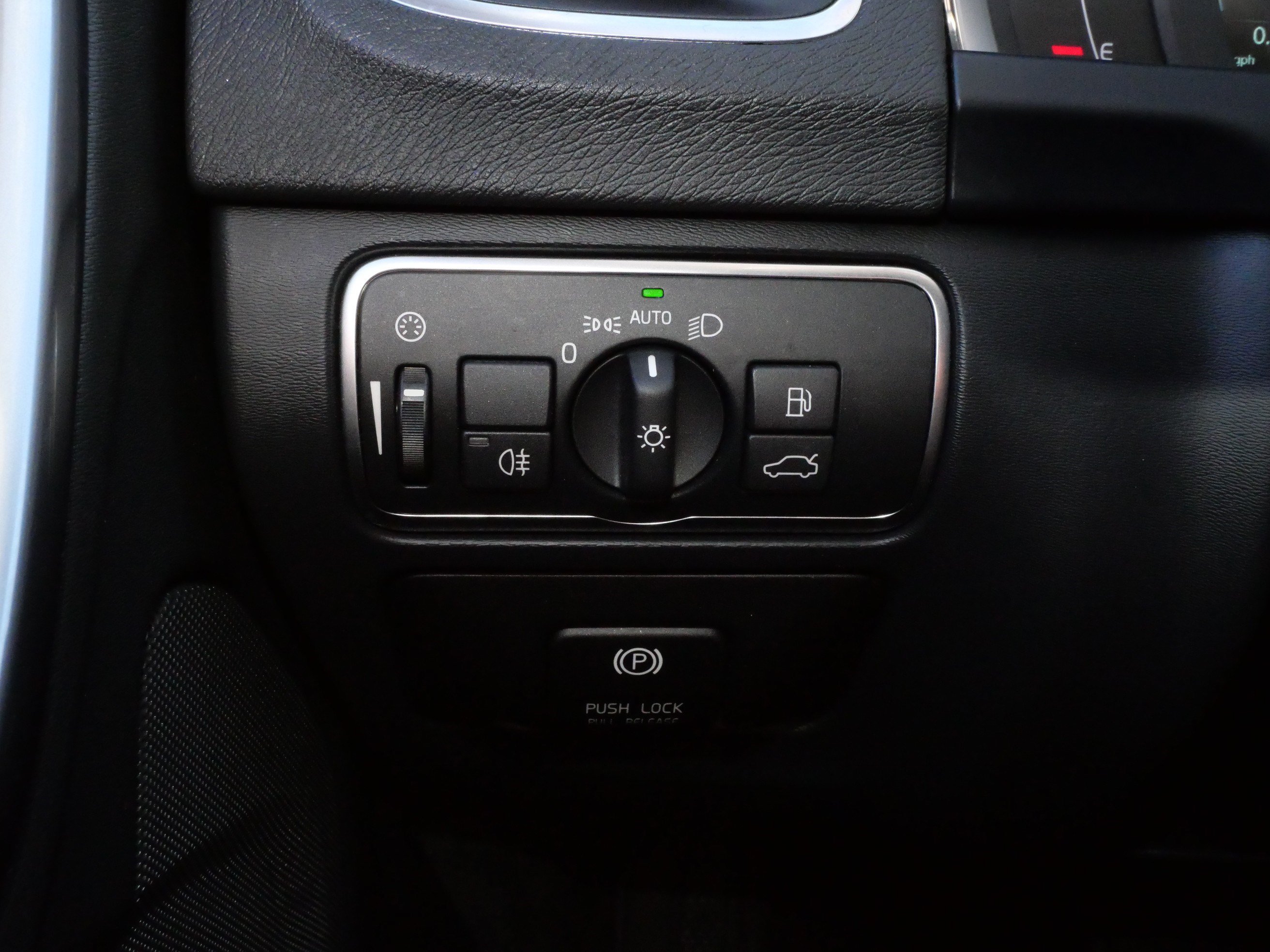 Used 2014 Volvo S60 T5 FWD image 27