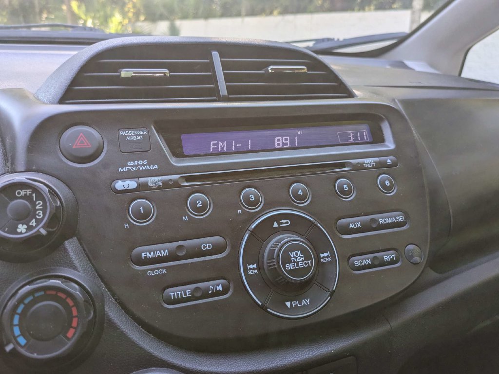 Used 2012 Honda Fit Sport image 17