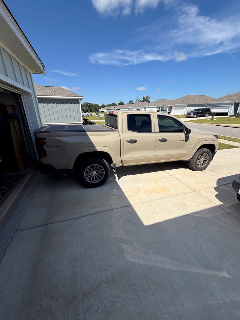Used 2023 Chevrolet Colorado W/T AWD/4WD image 2