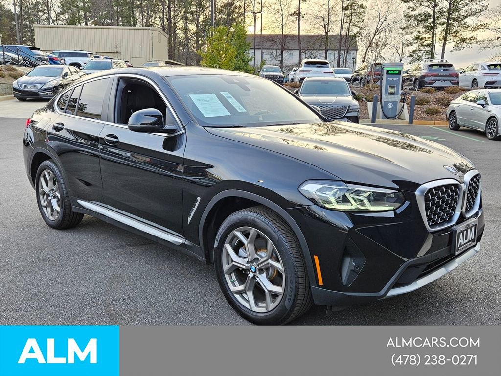 Used 2025 BMW X4 xDrive30i image 9