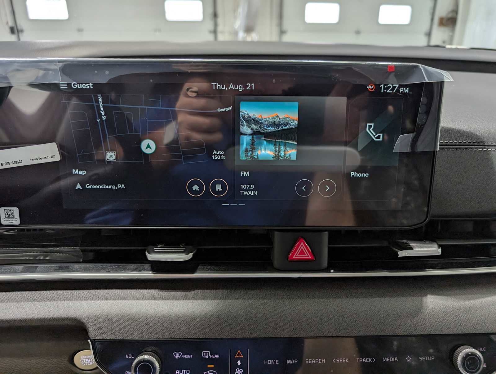 New 2026 Kia Carnival EX image 21