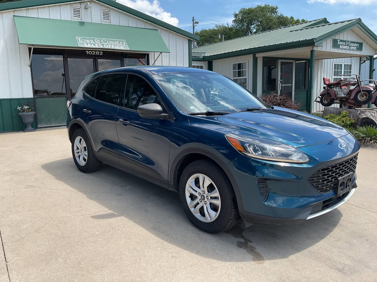 Used 2020 Ford Escape S image 3
