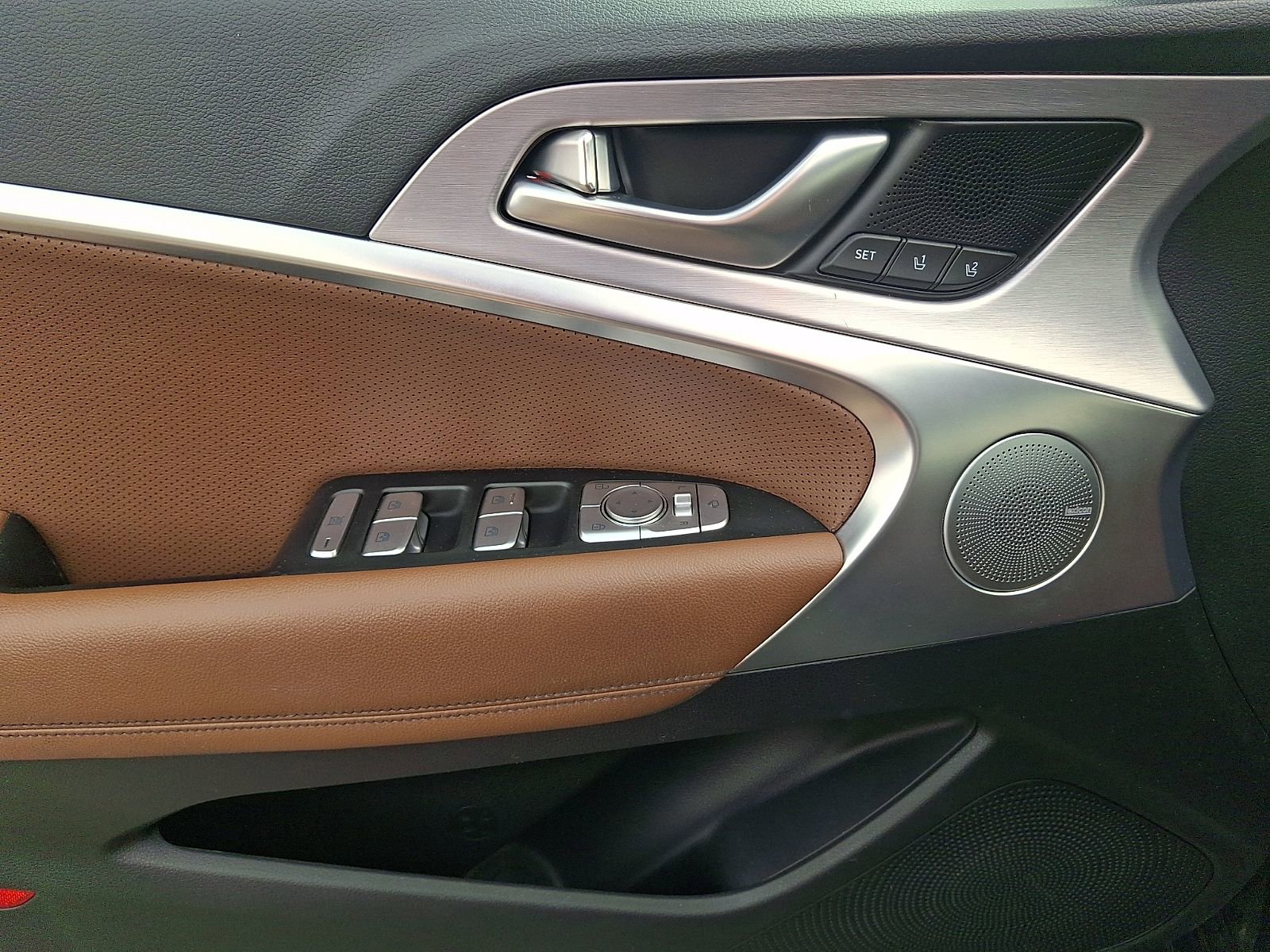 Used 2021 Genesis G70 2.0T w/ Elite Package AWD/4WD image 13