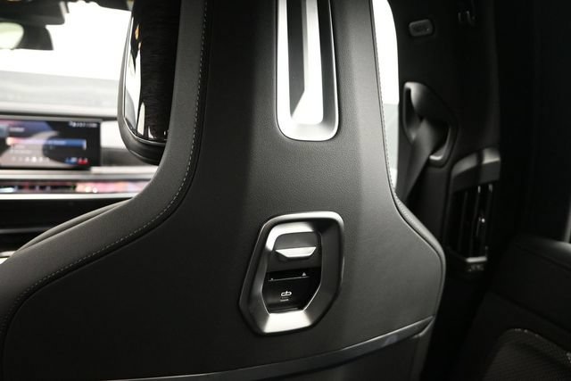 New 2026 BMW i7 xDrive60 AWD/4WD image 17