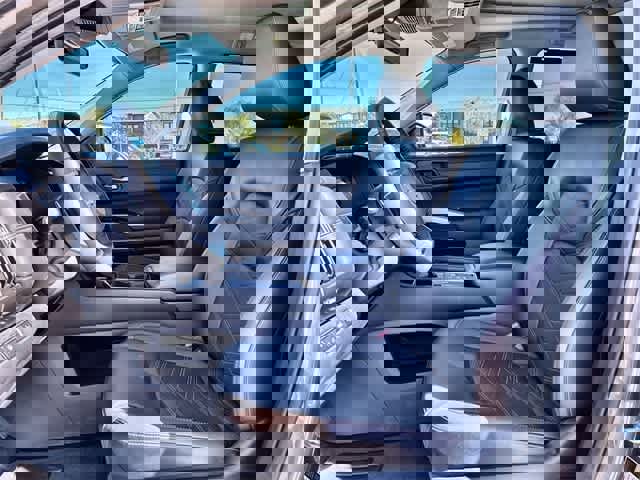 Used 2025 Nissan Pathfinder Platinum w/ Black Appearance Package image 17