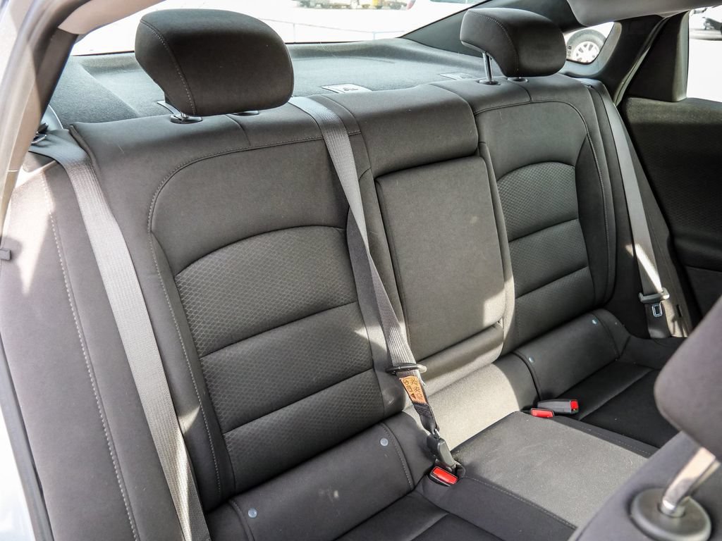 Used 2024 Chevrolet Malibu LT FWD image 17