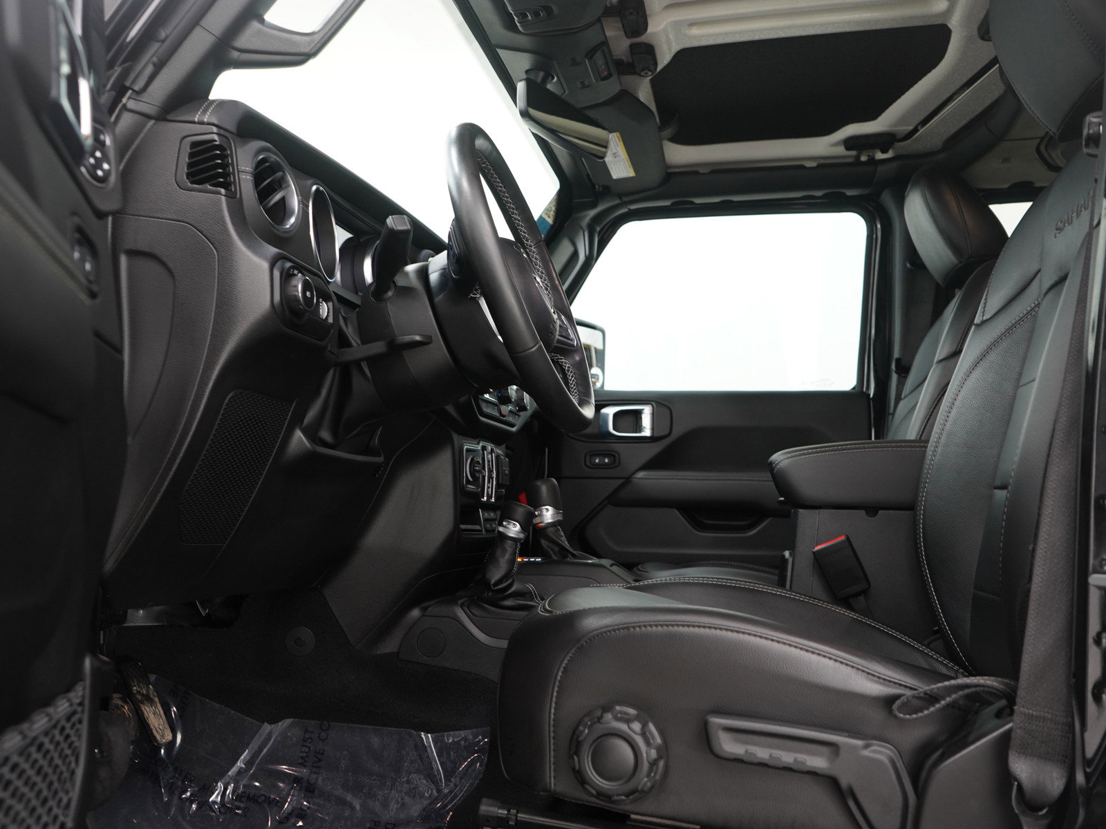 Used 2023 Jeep Wrangler Sahara w/ Cold Weather Group image 21